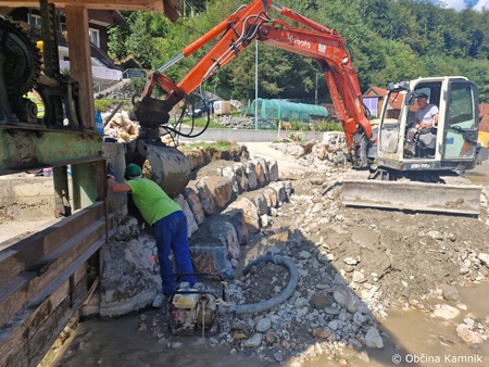 Sanacijska obnova vodotokov in hudournikov po poplavah (4)